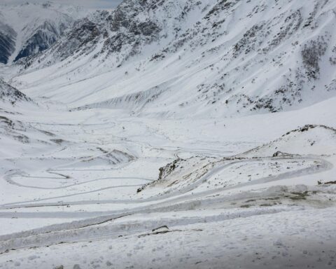 May snowfall northern Pakistan