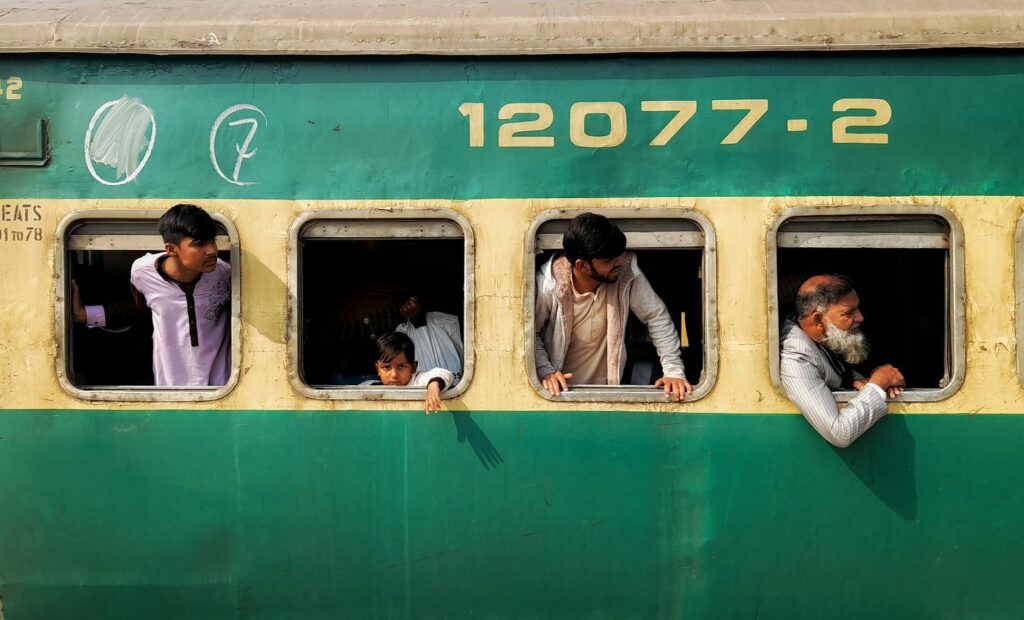 Pakistan train bombing